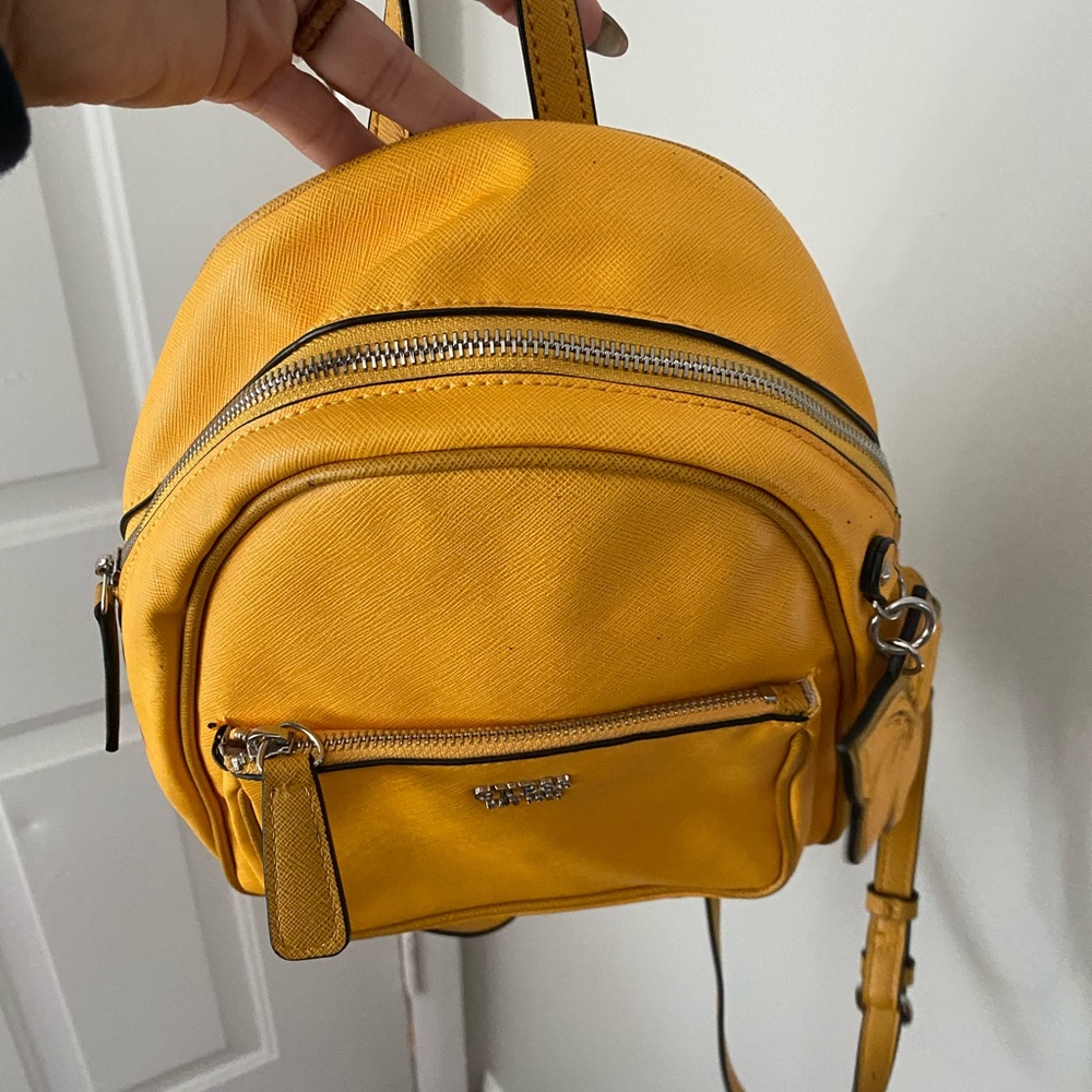 Guess backpack - Picture 4 of 6